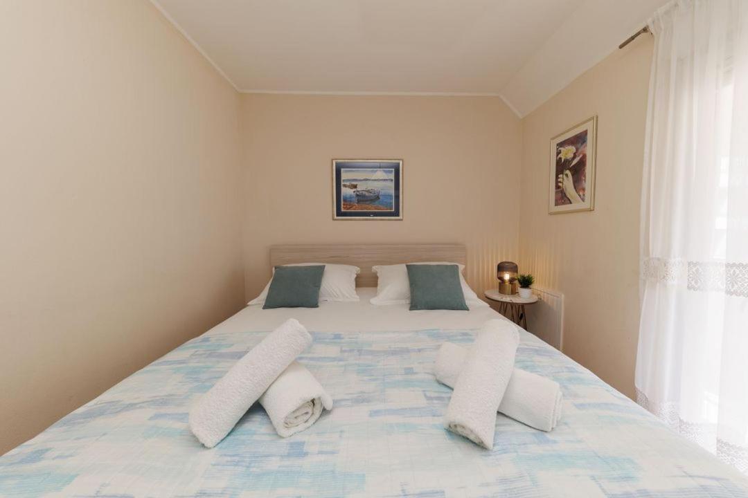 Apartments Mira ザダル エクステリア 写真